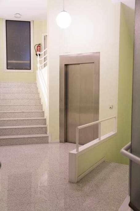Un Elegante Piso Para Descubrir Madrid Exterior foto