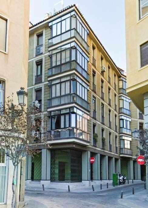 Un Elegante Piso Para Descubrir Madrid Exterior foto
