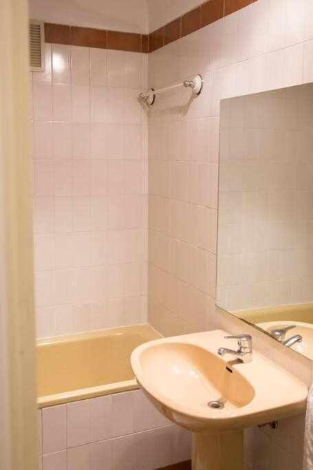 Un Elegante Piso Para Descubrir Madrid Exterior foto