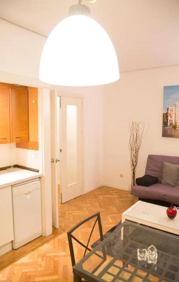 Un Elegante Piso Para Descubrir Madrid Exterior foto